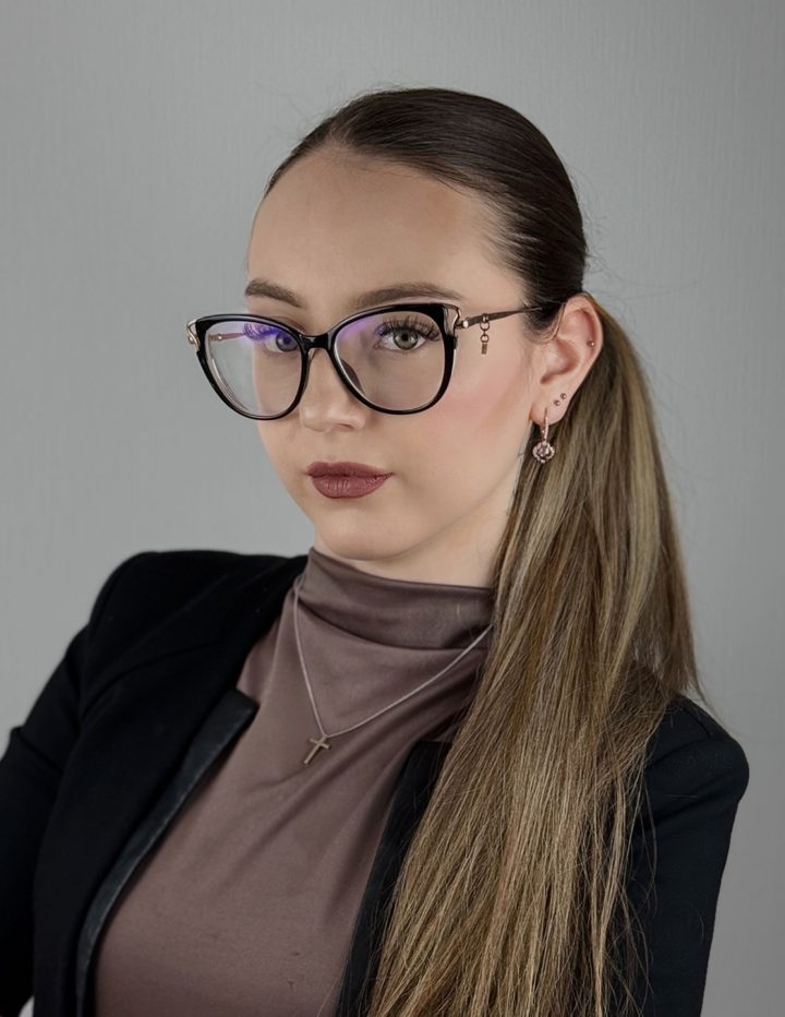 Julia Spengler, akademische Ghostwriterin aus Köln